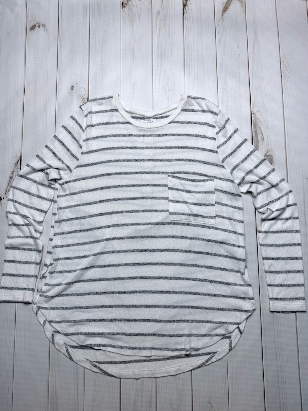 Mud Pie White and Gray Striped Long Sleeve Pocket Tee